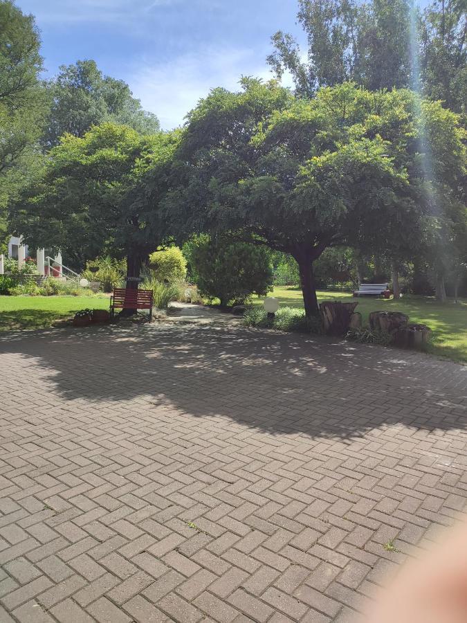 The Fairway Guesthouse Senekal Ngoại thất bức ảnh